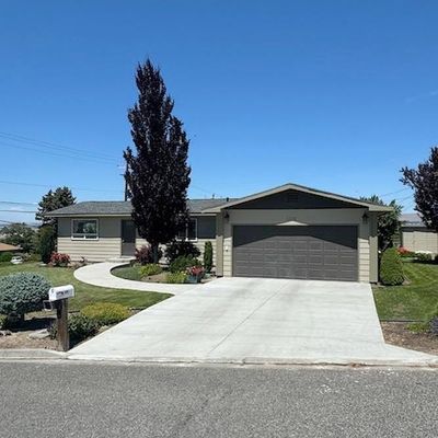 1236 Cherry Ave, Sunnyside, WA 98944