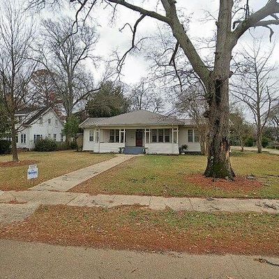 1303 River Rd, Greenwood, MS 38930