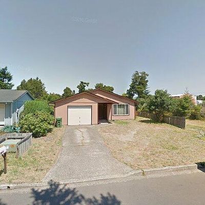 1685 28 Th St, Florence, OR 97439