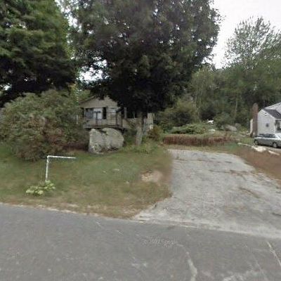 18 Concord Dr, Webster, NH 03303