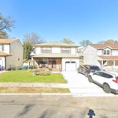 180 Pershing Ave, Iselin, NJ 08830