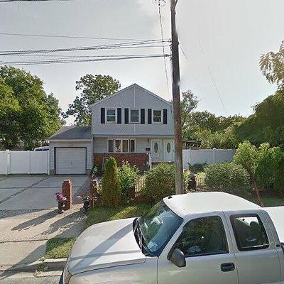 16 Spring St, Roosevelt, NY 11575