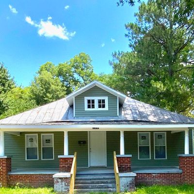 209 E Williamson St, Mount Olive, NC 28365