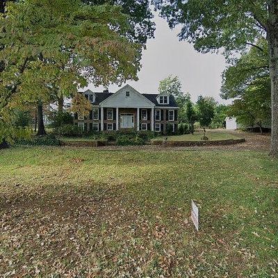 1912 Crescent Dr, Muscle Shoals, AL 35661