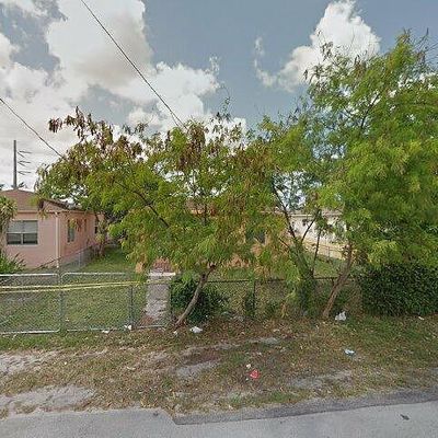 1923 Nw 66 Th St, Miami, FL 33147