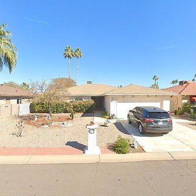 26601 S New Town Dr, Sun Lakes, AZ 85248