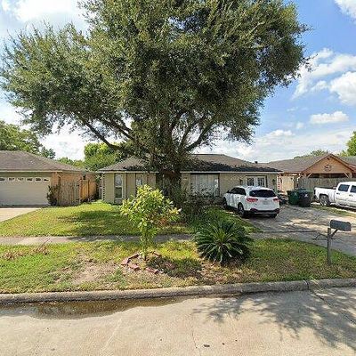 270 Dyna Dr, Houston, TX 77060