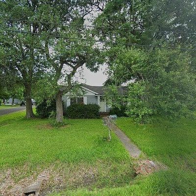 2701 3 Rd Ave, Groves, TX 77619