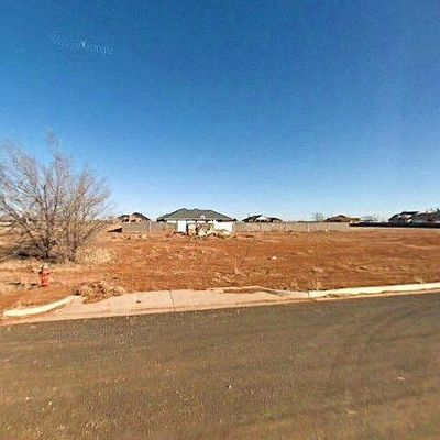 2721 Northglen Dr, Clovis, NM 88101