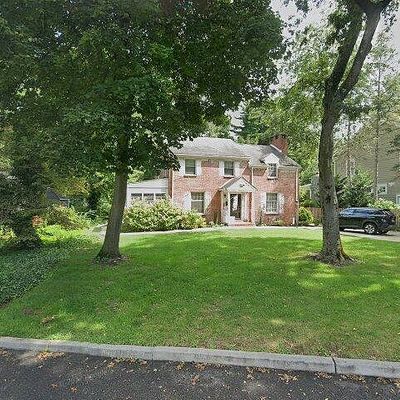 25 North Dr, Haddonfield, NJ 08033