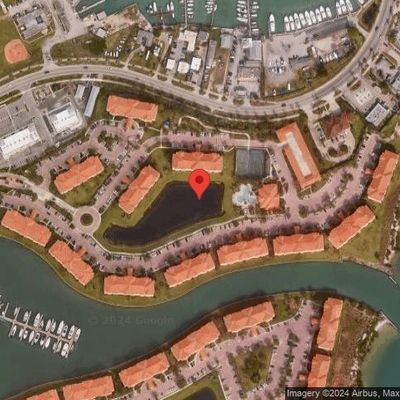 37 Harbour Isle Dr E #101, Fort Pierce, FL 34949