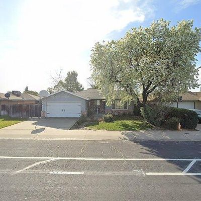 308 Vineyard Dr, Lodi, CA 95240