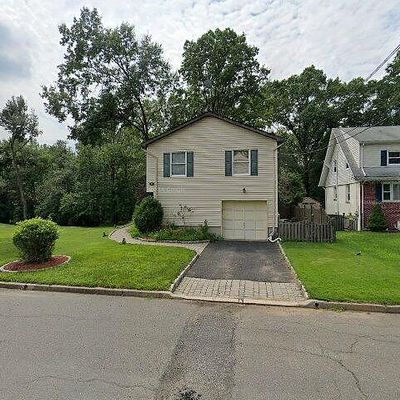 32 Lewis Pl, Westwood, NJ 07675