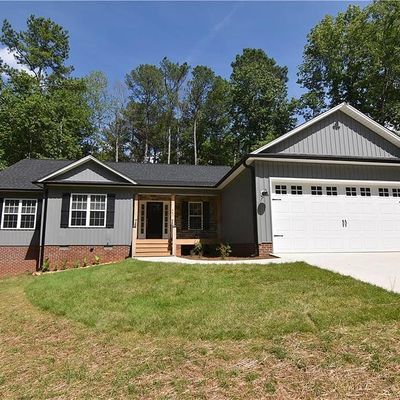 441 Cody Dr, Thomasville, NC 27360