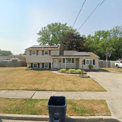 47 Jobs Ln, Williamstown, NJ 08094