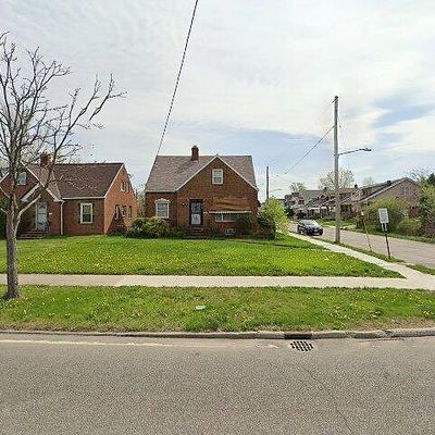 3933 Martin Luther King Jr Dr, Cleveland, OH 44105