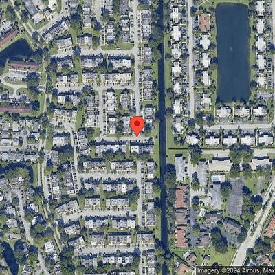 40 Spinning Wheel Ln, Tamarac, FL 33319