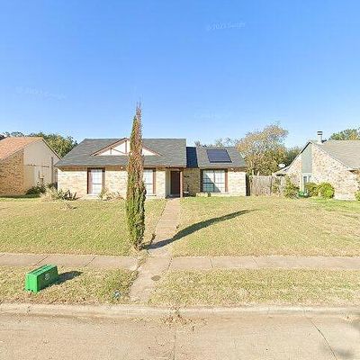 406 Yaupon Dr, Grand Prairie, TX 75052