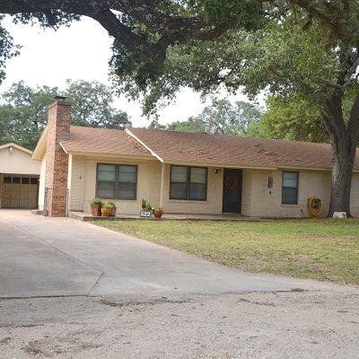 522 Williamsburg Rd, Devine, TX 78016