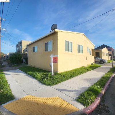 5726 Los Angeles St, Emeryville, CA 94608