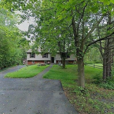 6 Henry Ct, New Paltz, NY 12561