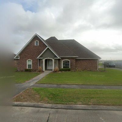 477 Cougar Dr, Houma, LA 70360