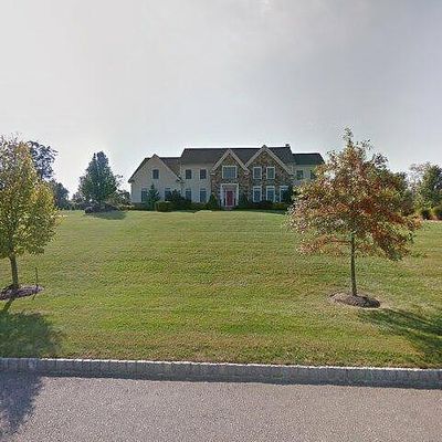 5 Morningside Ct, Flemington, NJ 08822