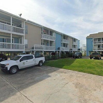 500 Tiki Dr, Galveston, TX 77554