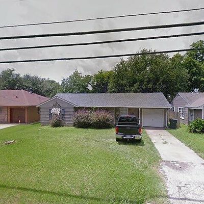 5101 Main Ave, Groves, TX 77619