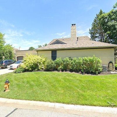 6751 W 108 Th Ter, Leawood, KS 66211