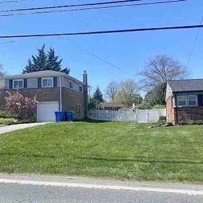 680 S Pleasant Ave, Dallastown, PA 17313