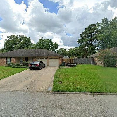 6055 Navajo Trl, Beaumont, TX 77708