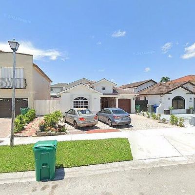 8372 Nw 195 Th Ter, Hialeah, FL 33015