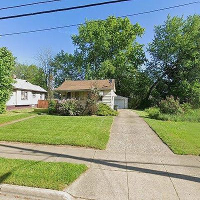 853 Concord Ave, Akron, OH 44306