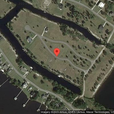 915 E Island Way, Harrells, NC 28444