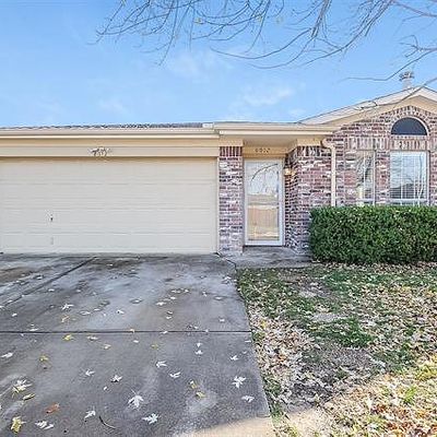 8012 Waterside Trl, Fort Worth, TX 76137