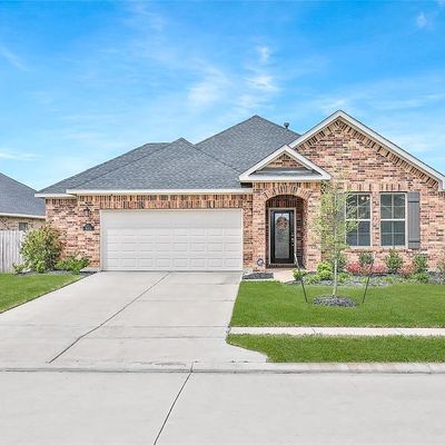 8018 Royal Palm Dr, Fulshear, TX 77441