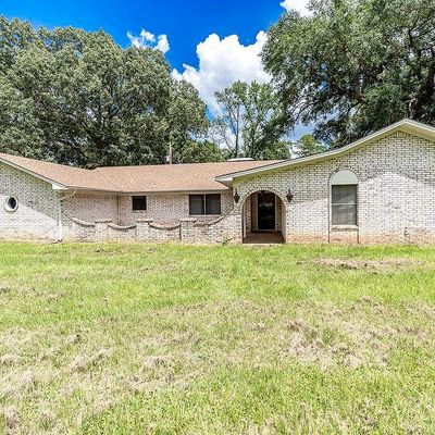 804 Range Rd, Palestine, TX 75801