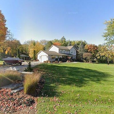 W264 N6615 Hillview Dr, Sussex, WI 53089