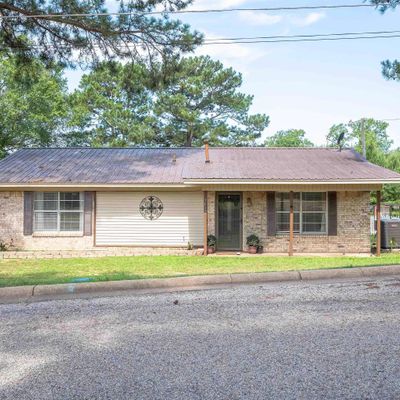 1012 Sunset Dr, Daingerfield, TX 75638