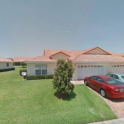 10172 Mainsail Dr, Oxford, FL 34484