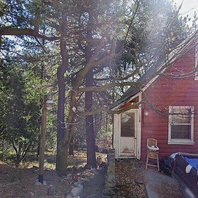 996 Coulter Pine Rd, Crestline, CA 92325