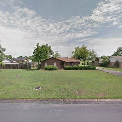 1303 E 21 St St, Stuttgart, AR 72160