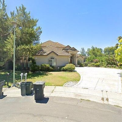 18 Lookout Ct, Sacramento, CA 95831