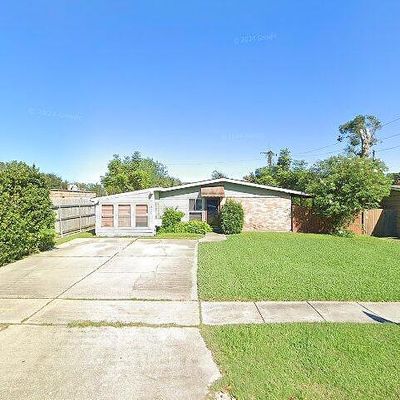 1809 Stumpf Blvd, Gretna, LA 70056