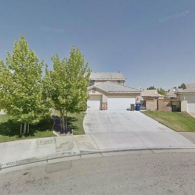 2111 Janet Dr, Lancaster, CA 93536