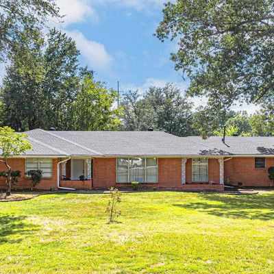 2215 Redbud St, Kilgore, TX 75662