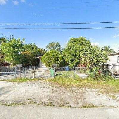 3081 Nw 94 Th St, Miami, FL 33147