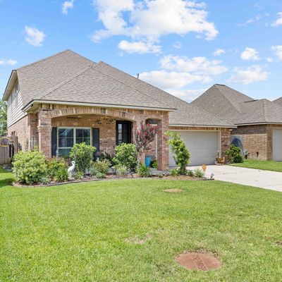 317 Forest Grove Dr, Youngsville, LA 70592