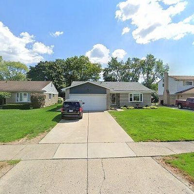 27096 Selkirk St, Southfield, MI 48076